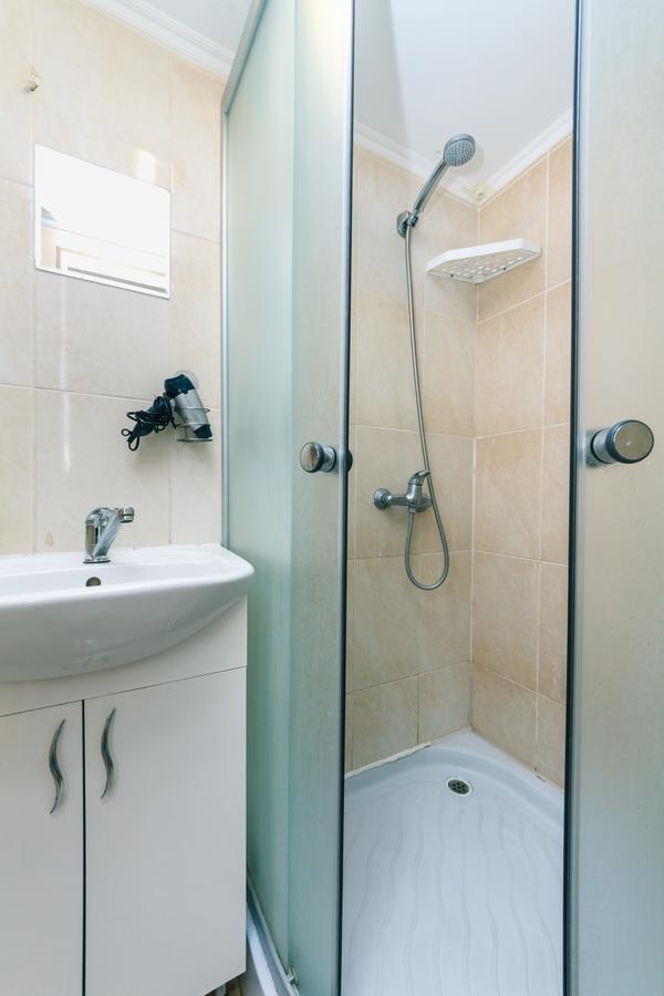Small Room Near Independence Square Kyiv Exterior photo